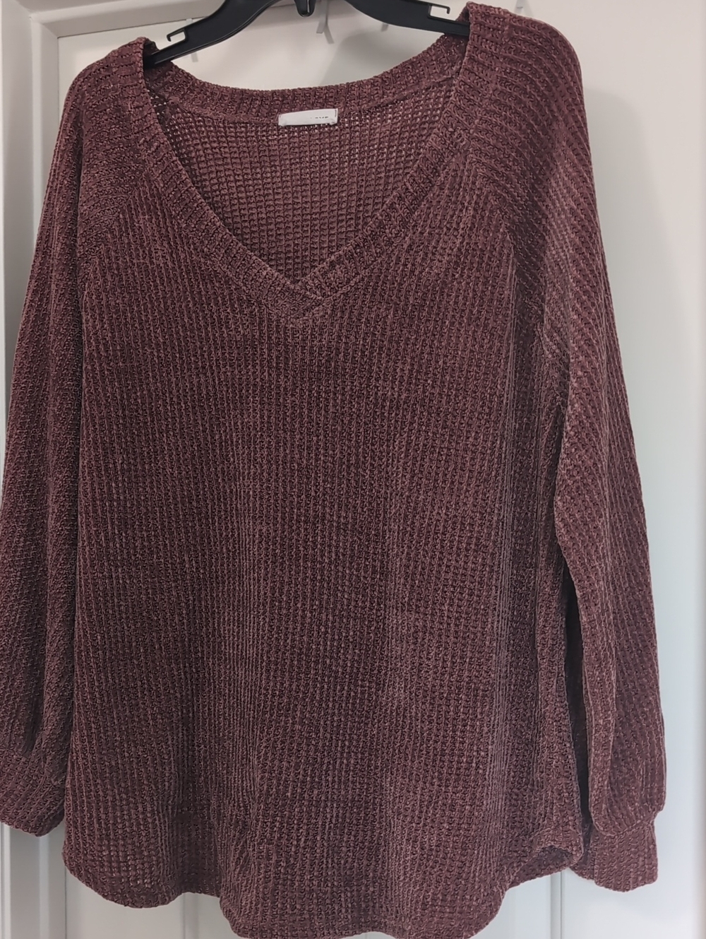 Cozy V-Neck Chenille Sweater in Dark Mauve
